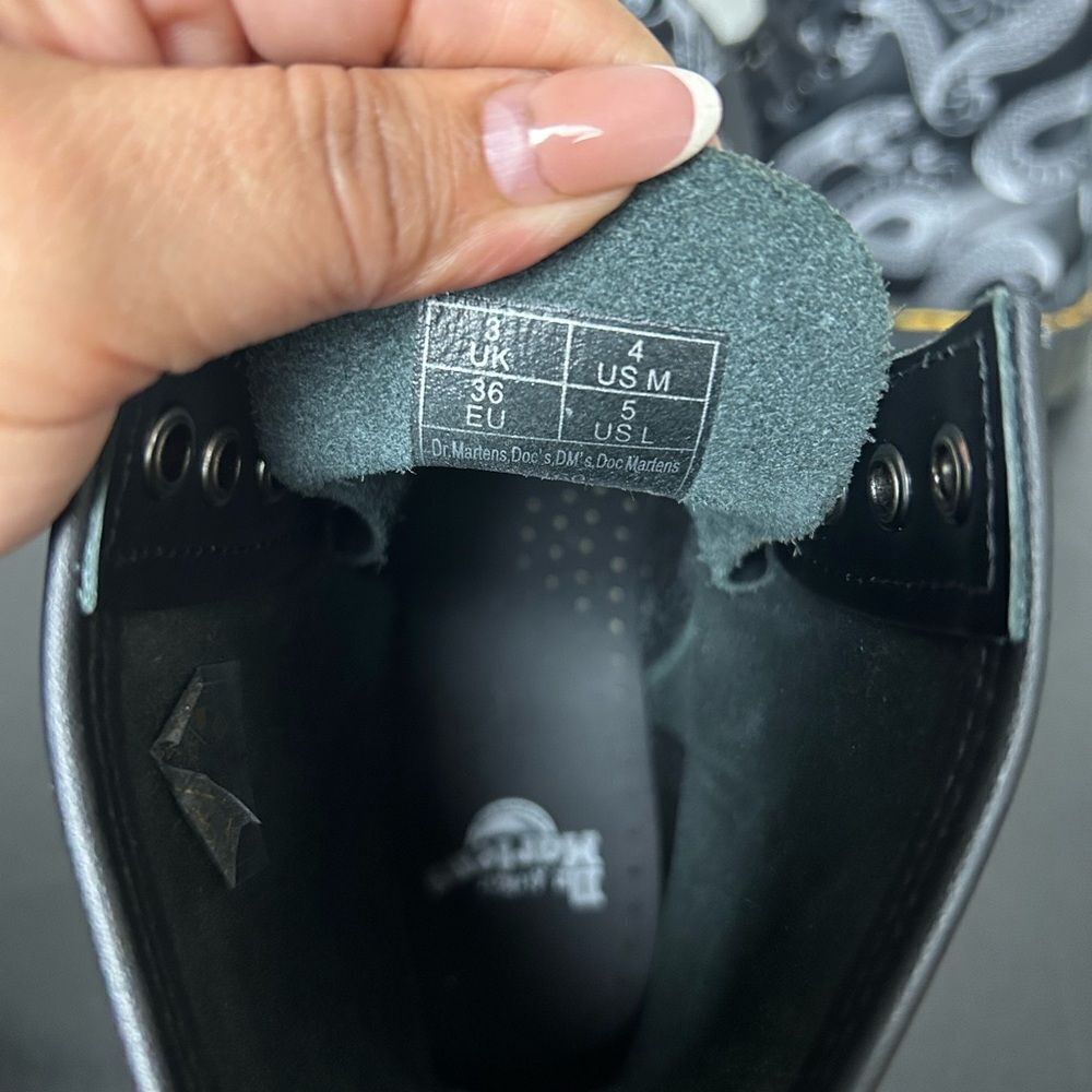 NEW Dr. Martens 1460 Wild Serpant Smooth Black Leather Boots Size 5 Women’s - Picture 7 of 9